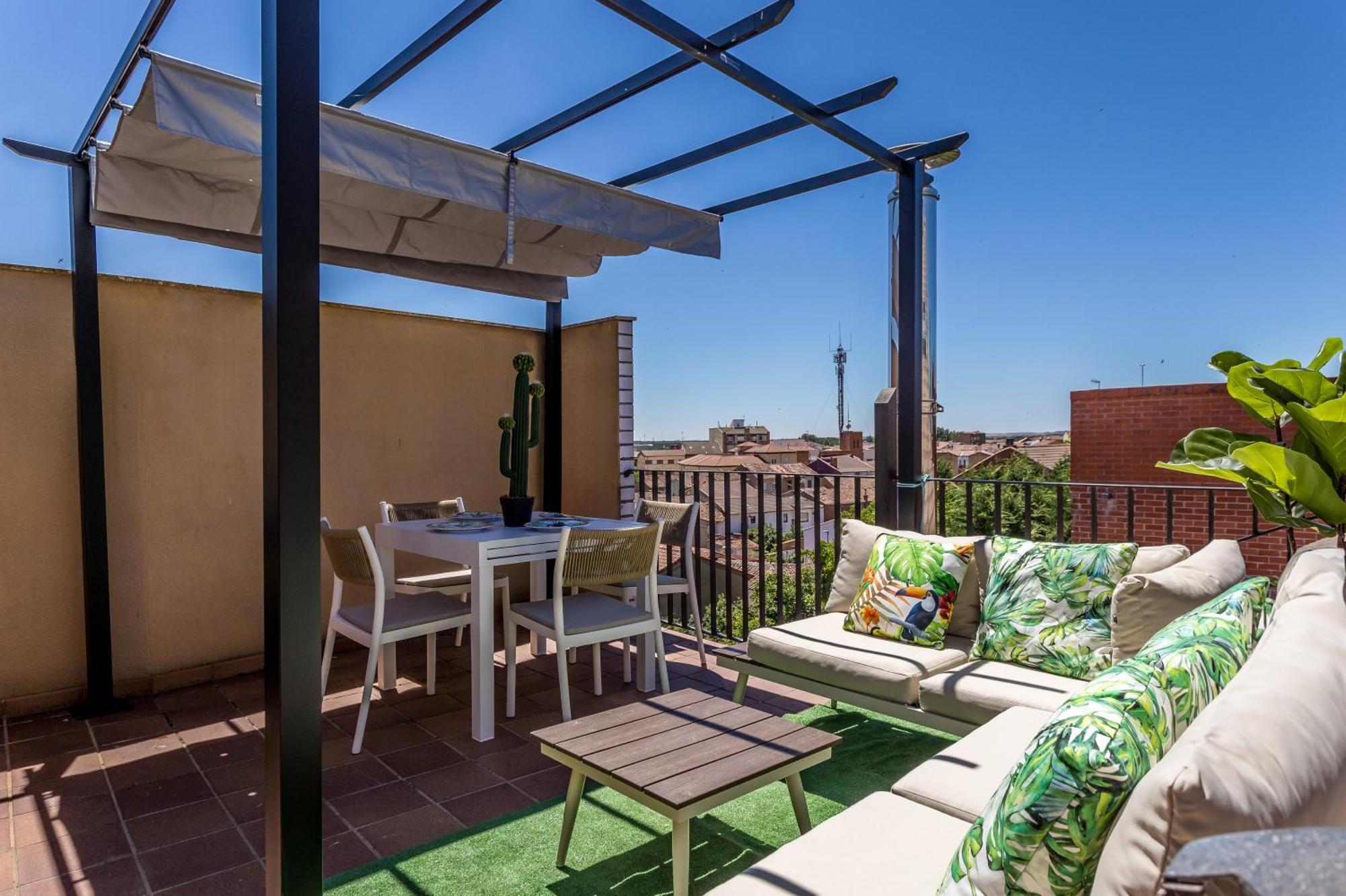 Apartmán Baruhaus Terraza Duplex Valencia De Don Juan Exteriér fotografie