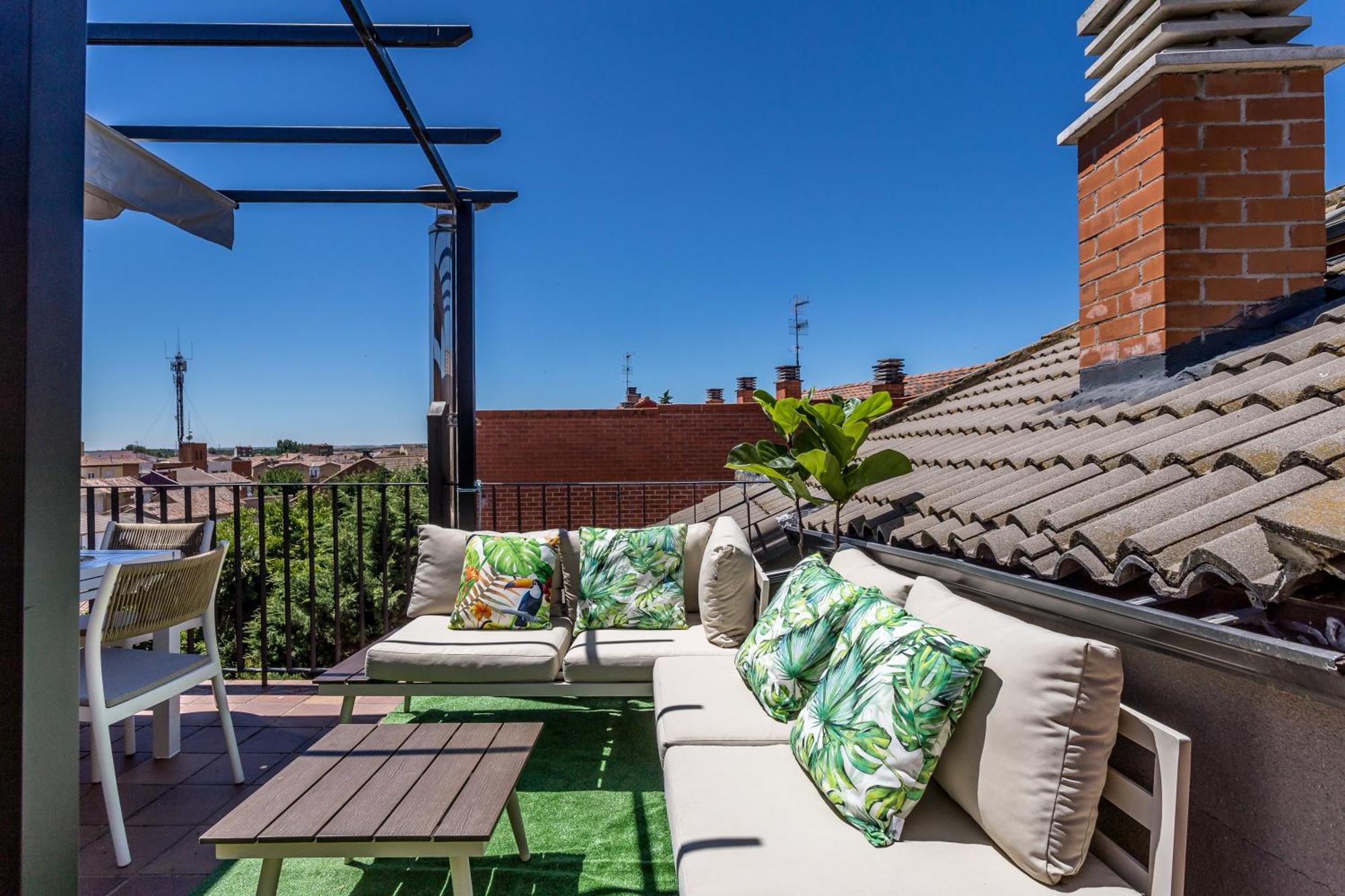 Apartmán Baruhaus Terraza Duplex Valencia De Don Juan Exteriér fotografie